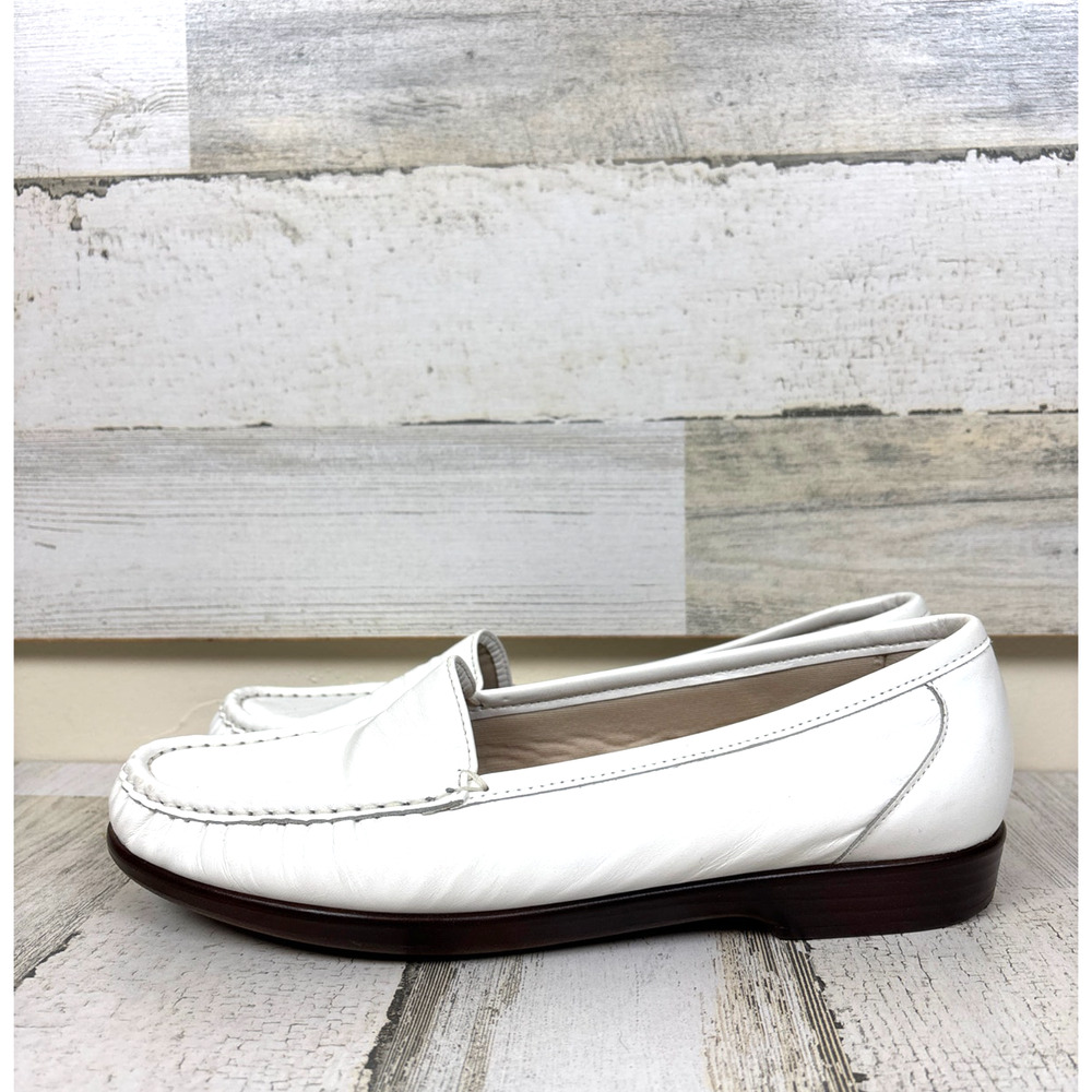 SAS Simplify Womens 9.5 White Leather Slip On Loafers Comfort Work Shoes